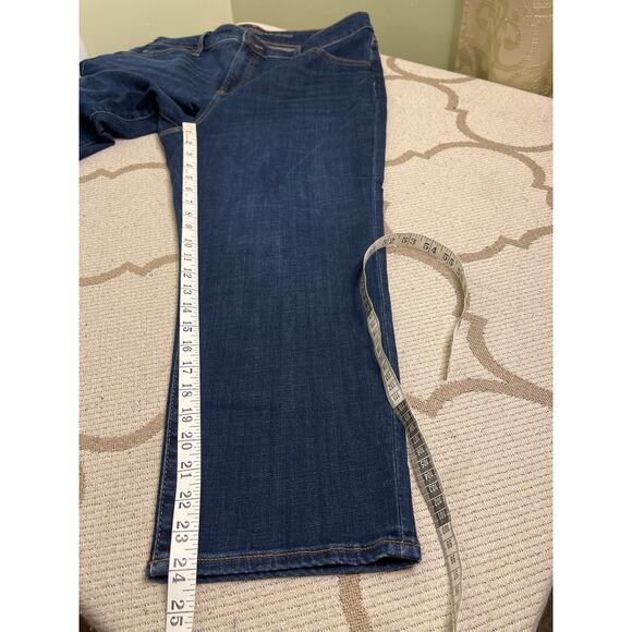 Chico’s So Slimming Girlfriend Slim Leg Crop dark wash blue jeans, size 2.5/ 14 - Picture 12 of 14